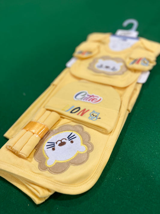Cute Lion 8-Piece Baby Set - YELLOW