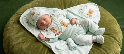 Newborn Baby Gift Set – Soft Cotton 10 Piece Teddy Bear Outfit for Infants