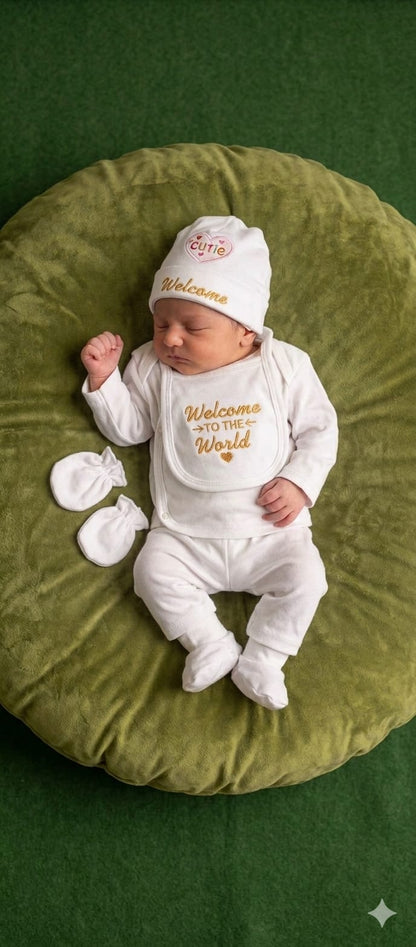 8 Piece Newborn Baby Gift Set – Pure White